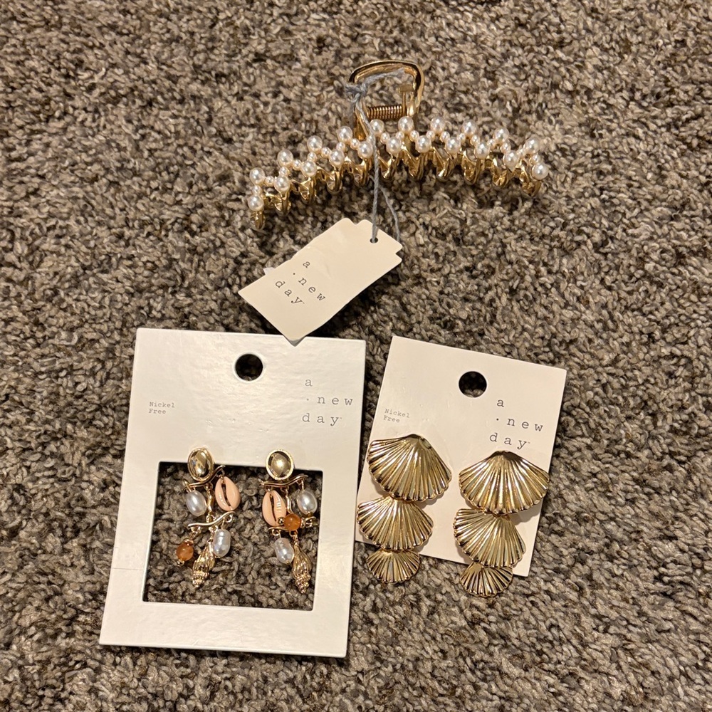 A New Day Beach Accessory Set